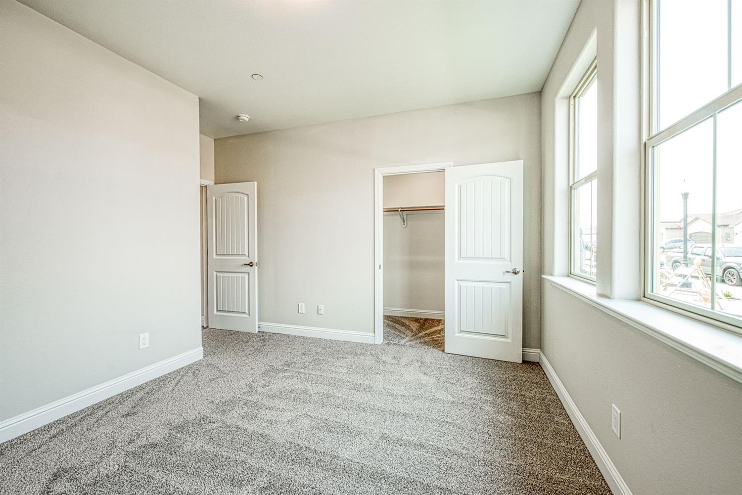 734 Alpine Way Madera, CA 93636 - Photo 17 of 31 Gallery Image 17