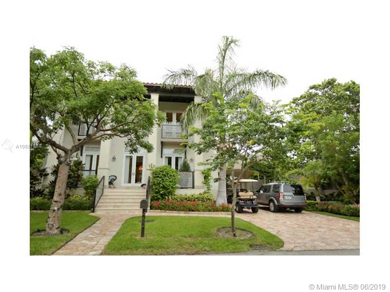 462 Ridgewood Road Key Biscayne, FL 33149 - Photo 1 of 15 Exterior Front