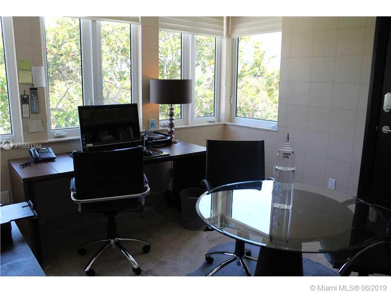 462 Ridgewood Road Key Biscayne, FL 33149 - Photo 14 of 15 Studio/Study/Office