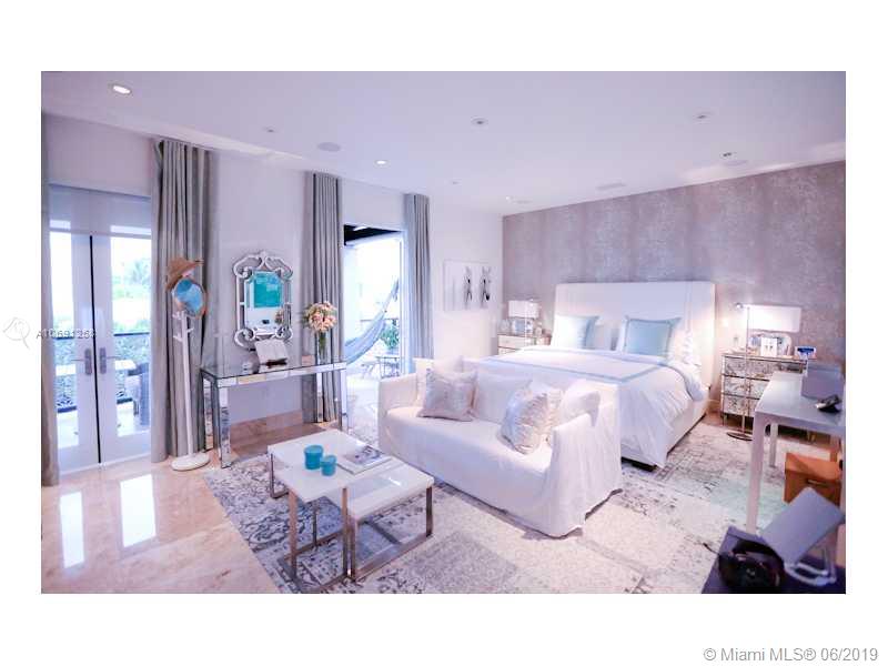 462 Ridgewood Road Key Biscayne, FL 33149 - Photo 8 of 15 Bedroom Master