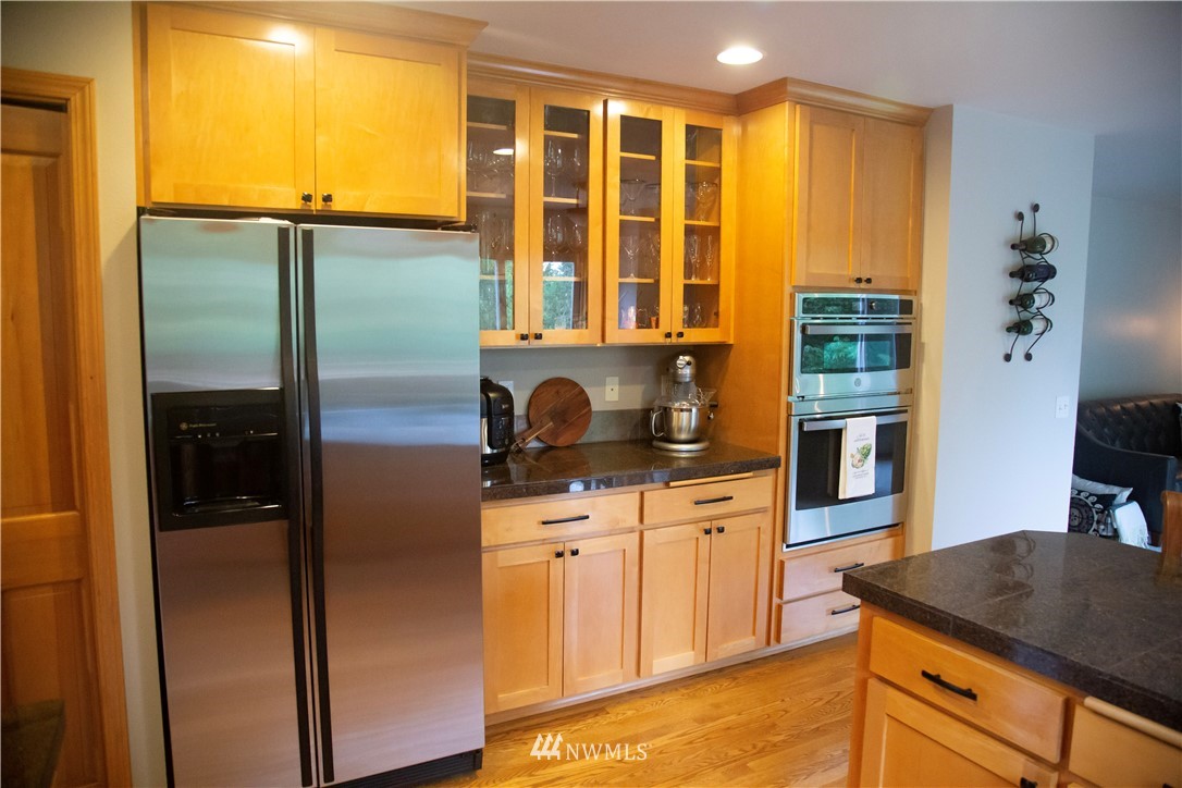 1125 184th Place Southeast Bothell, WA 98012 - Photo 5 of 33 Gallery Image 5