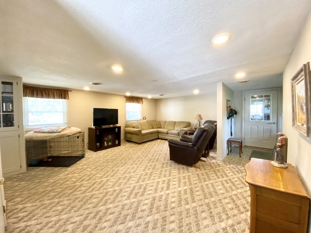 5190 East Monroe Road Breckenridge, MI 48615 - Photo 14 of 22 1875889-13.JPG