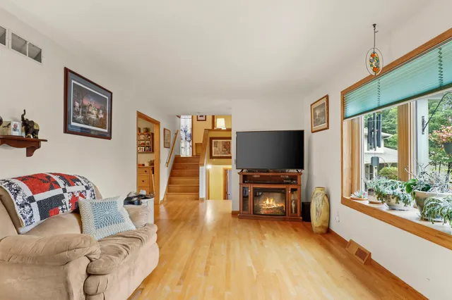 $498,000 | 141 Amanda Court, Oregon, WI 53575