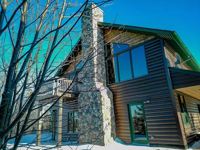 $575,000 | 28 Caps Trail, Lutsen, MN 55612