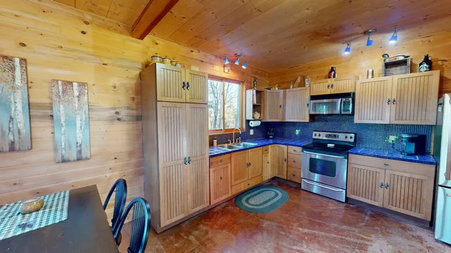 $575,000 | 28 Caps Trail, Lutsen, MN 55612