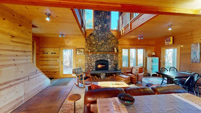 $575,000 | 28 Caps Trail, Lutsen, MN 55612