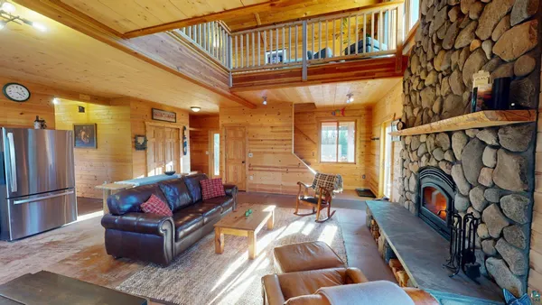 $575,000 | 28 Caps Trail, Lutsen, MN 55612