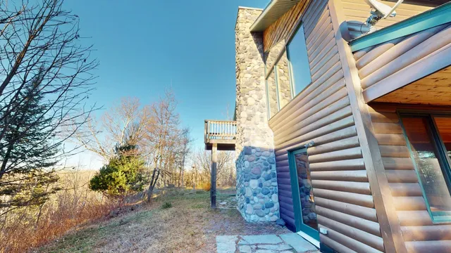 $575,000 | 28 Caps Trail, Lutsen, MN 55612