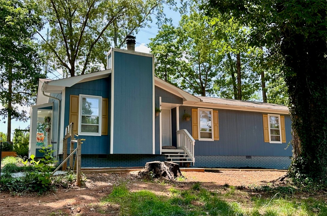 512 State Rd S-37-561 Seneca, SC 29678 - Photo 2 of 45