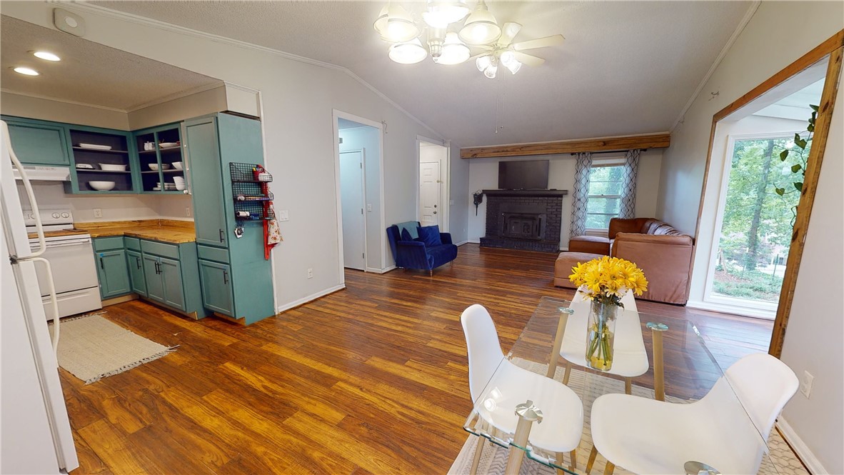 512 State Rd S-37-561 Seneca, SC 29678 - Photo 3 of 45