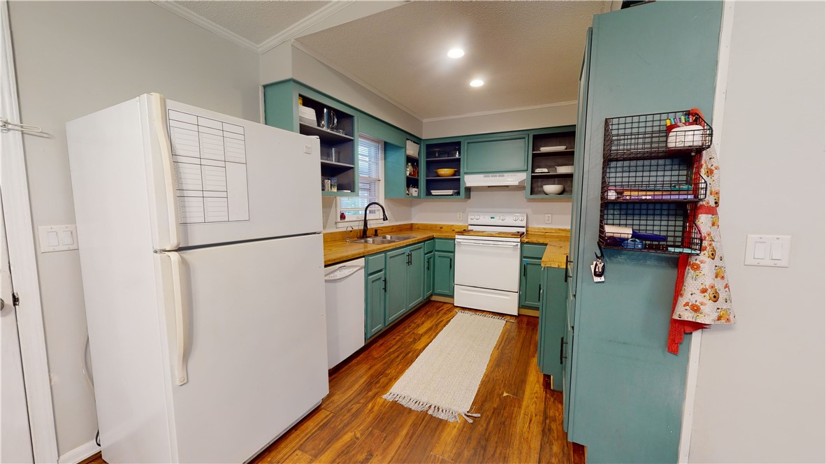 512 State Rd S-37-561 Seneca, SC 29678 - Photo 5 of 45