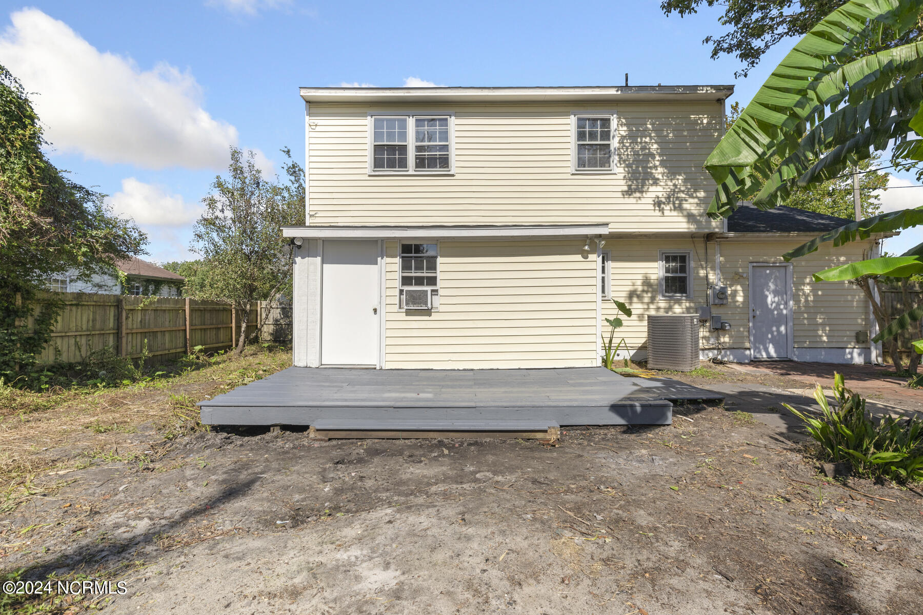 210 Murdoch Road Newport, NC 28570 - Photo 14 of 16 backofhouse