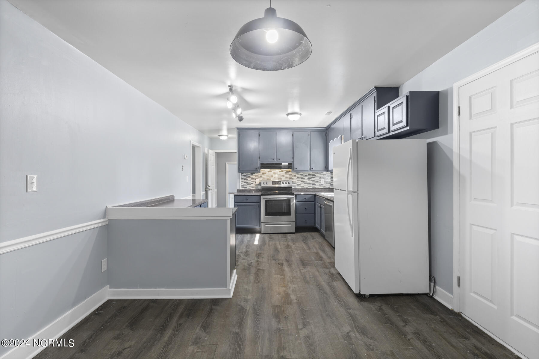 210 Murdoch Road Newport, NC 28570 - Photo 5 of 16 kitchen