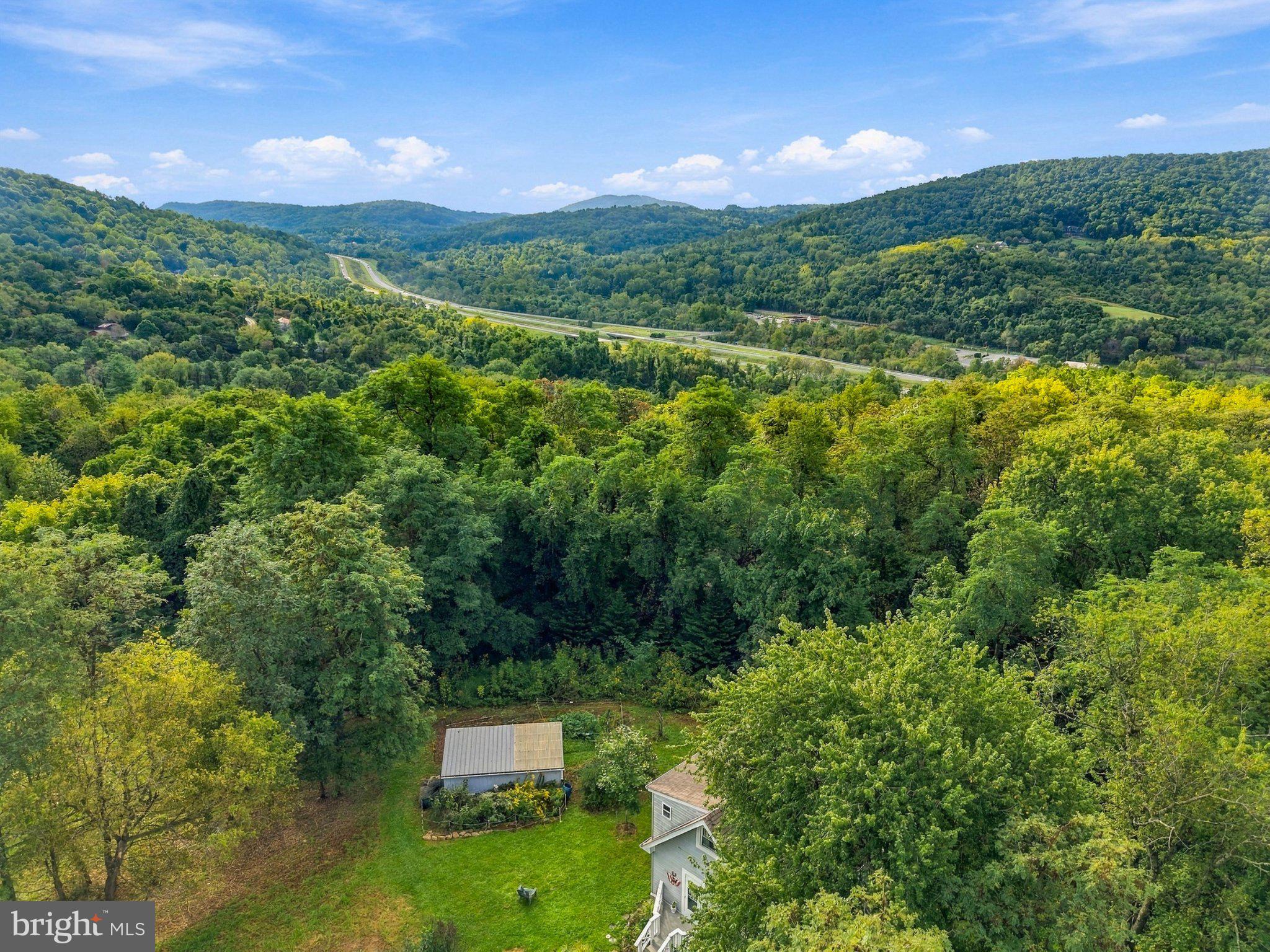 274 Granny Smith Road Linden, VA 22642 - Photo 14 of 49 Gallery Image 14