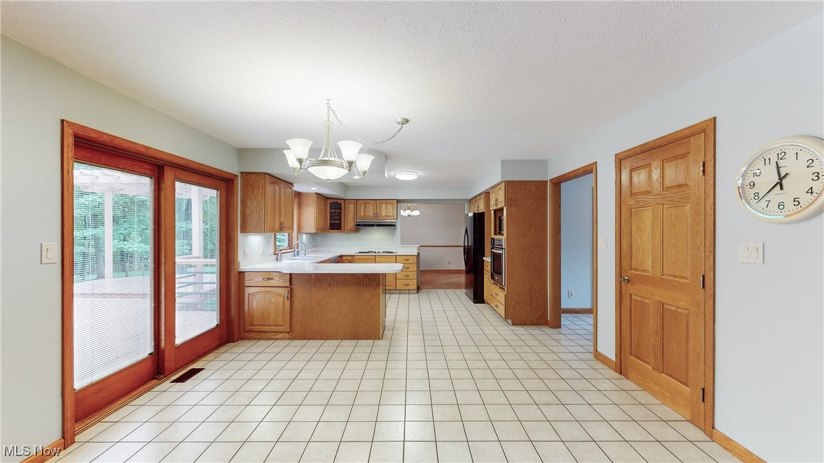 19206 Rashell Drive Bedford, OH 44146 - Photo 14 of 50