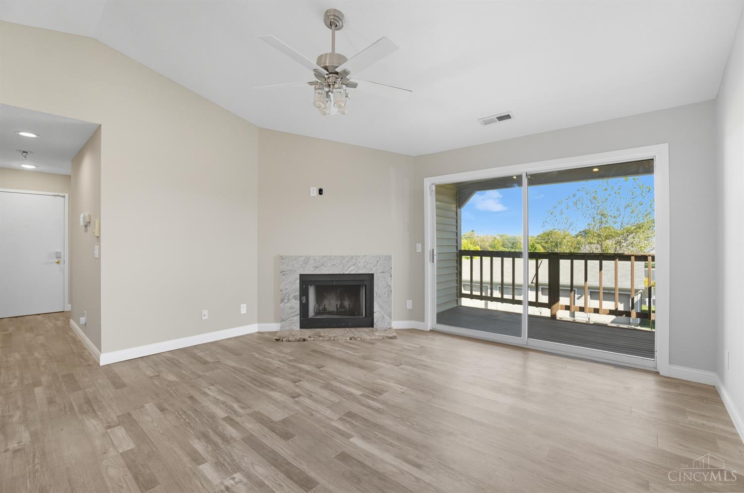 11565 Regency Square Court, Unit 9 Cincinnati, OH 45231 - Photo 6 of 20