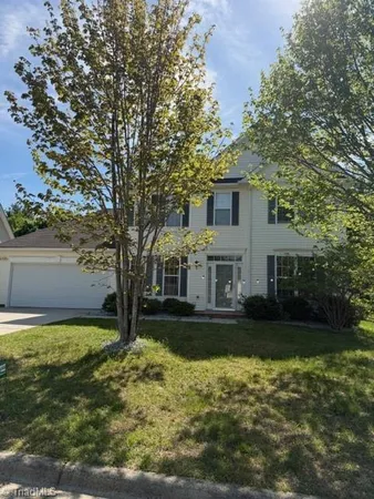 $2,450 | 4604 Ridgefall Road, Greensboro, NC 27410