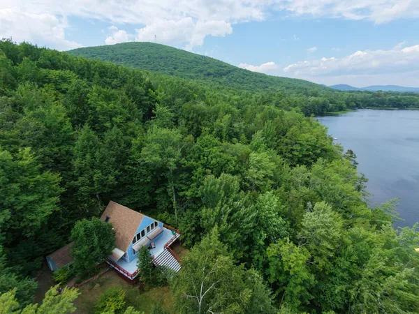 $565,000 | 215 Payson Path, Hope, ME 04847