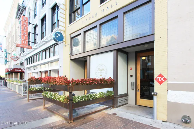 $3,400 | 416 South Gay Street, Unit 204, Knoxville, TN 37902