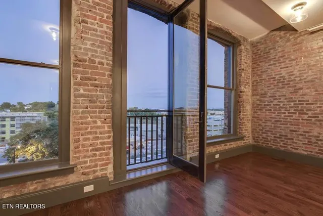 $3,400 | 416 South Gay Street, Unit 204, Knoxville, TN 37902