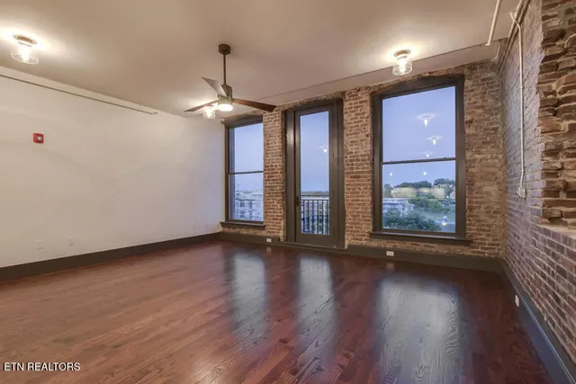 $3,400 | 416 South Gay Street, Unit 204, Knoxville, TN 37902