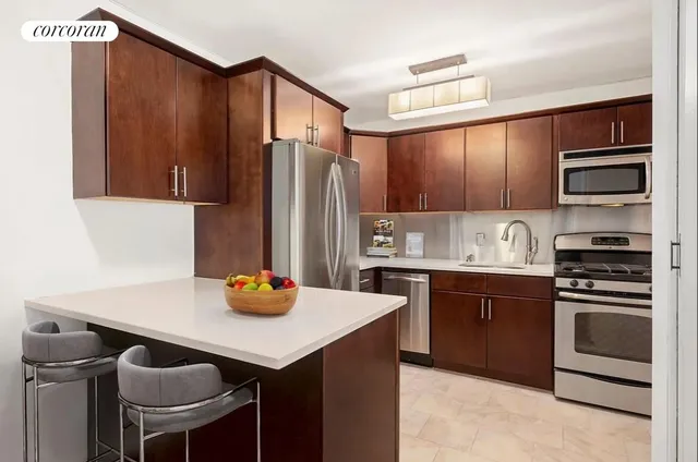 $545,000 | 370 East 76th Street, Unit B308 | Lenox Hill