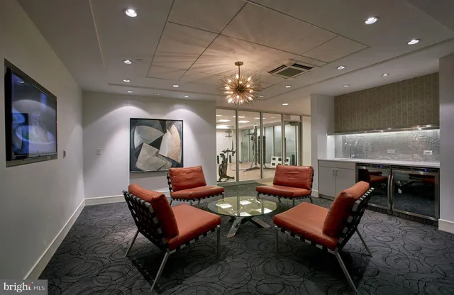 $2,838 | 1616 Walnut Street, Unit 0B2202, Philadelphia, PA 19103