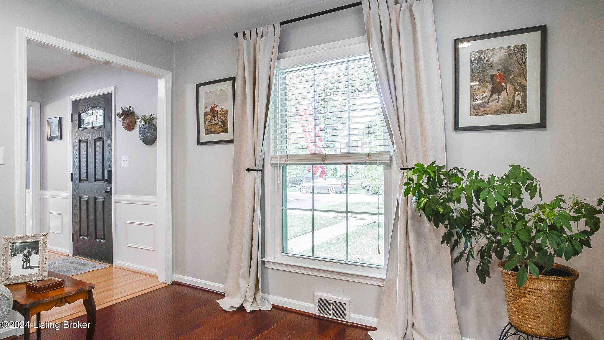 2303 Meadow Road Louisville, KY 40205 - Photo 11 of 57 2303_MeadowRd_40205_0532_