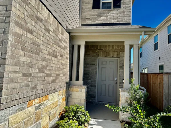 $2,200 | 16523 Pine Arrow Drive, Conroe, TX 77302