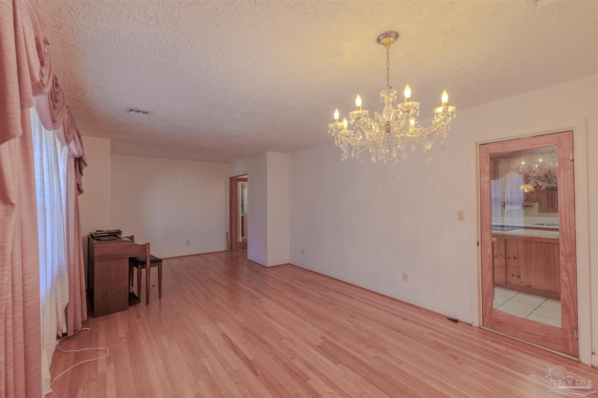 2035 Summit Boulevard Pensacola, FL 32503 - Photo 15 of 31