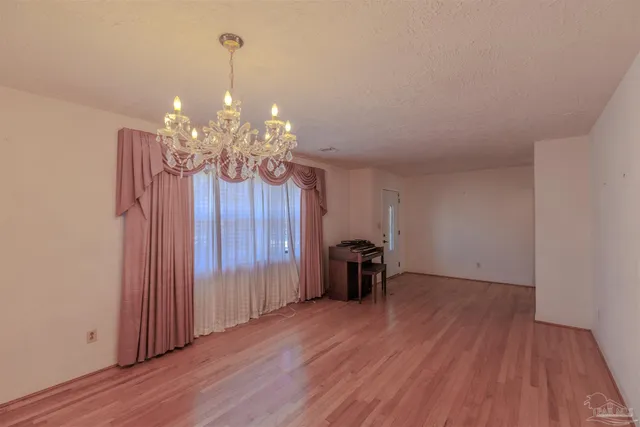 $285,000 | 2035 Summit Boulevard, Pensacola, FL 32503