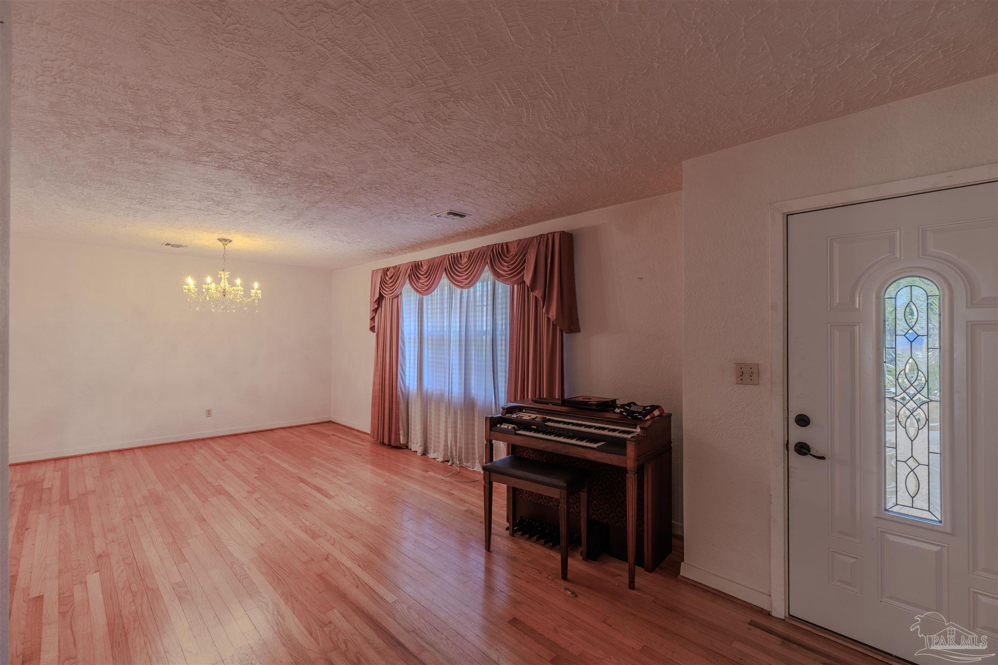 2035 Summit Boulevard Pensacola, FL 32503 - Photo 17 of 31