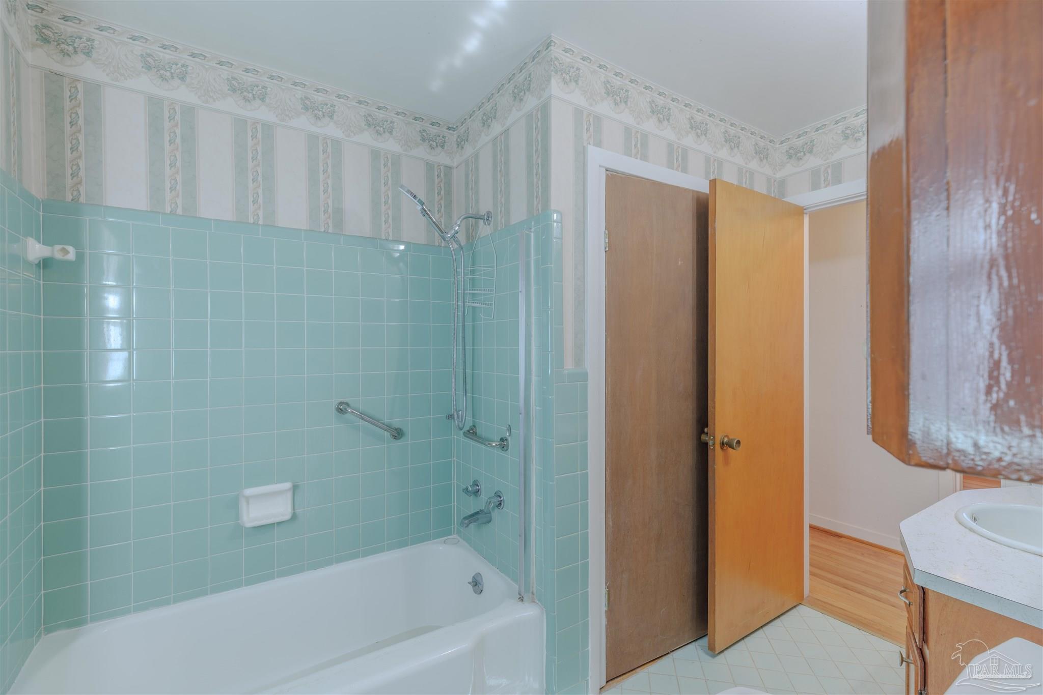 2035 Summit Boulevard Pensacola, FL 32503 - Photo 24 of 31