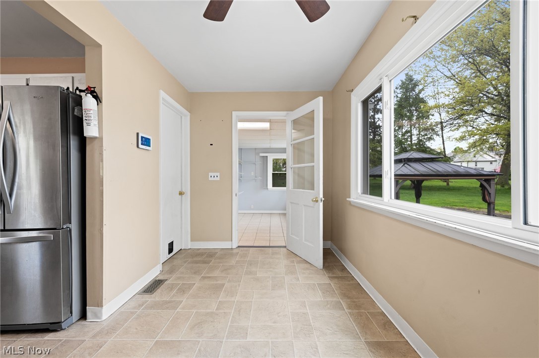 6235 Hathaway Road Cleveland, OH 44125 - Photo 10 of 43 Eating area in kitchen overlooking the rear yard and entrance to the mud room