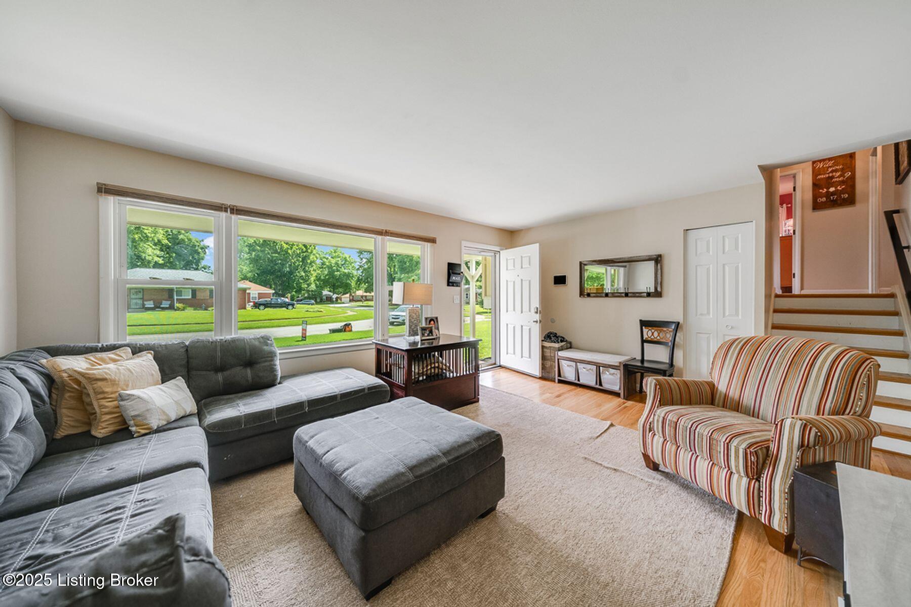 3806 Greenwich Road Louisville, KY 40218 - Photo 4 of 51 photo_online_016