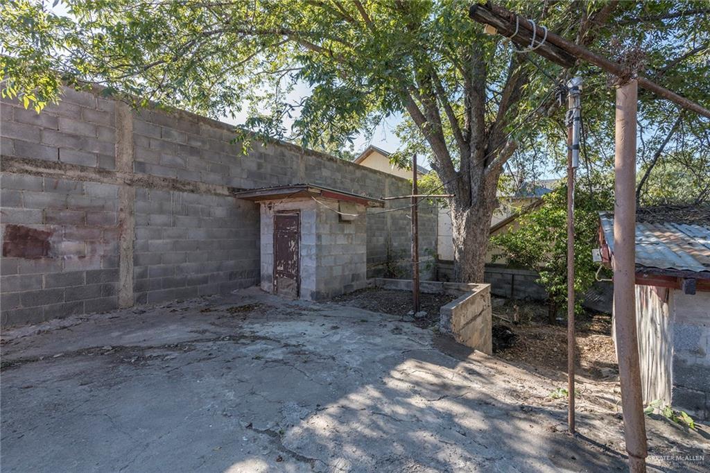 5068 East US Highway 83 Rio Grande City, TX 78582 - Photo 15 of 19 a view of a house with a yard and tree