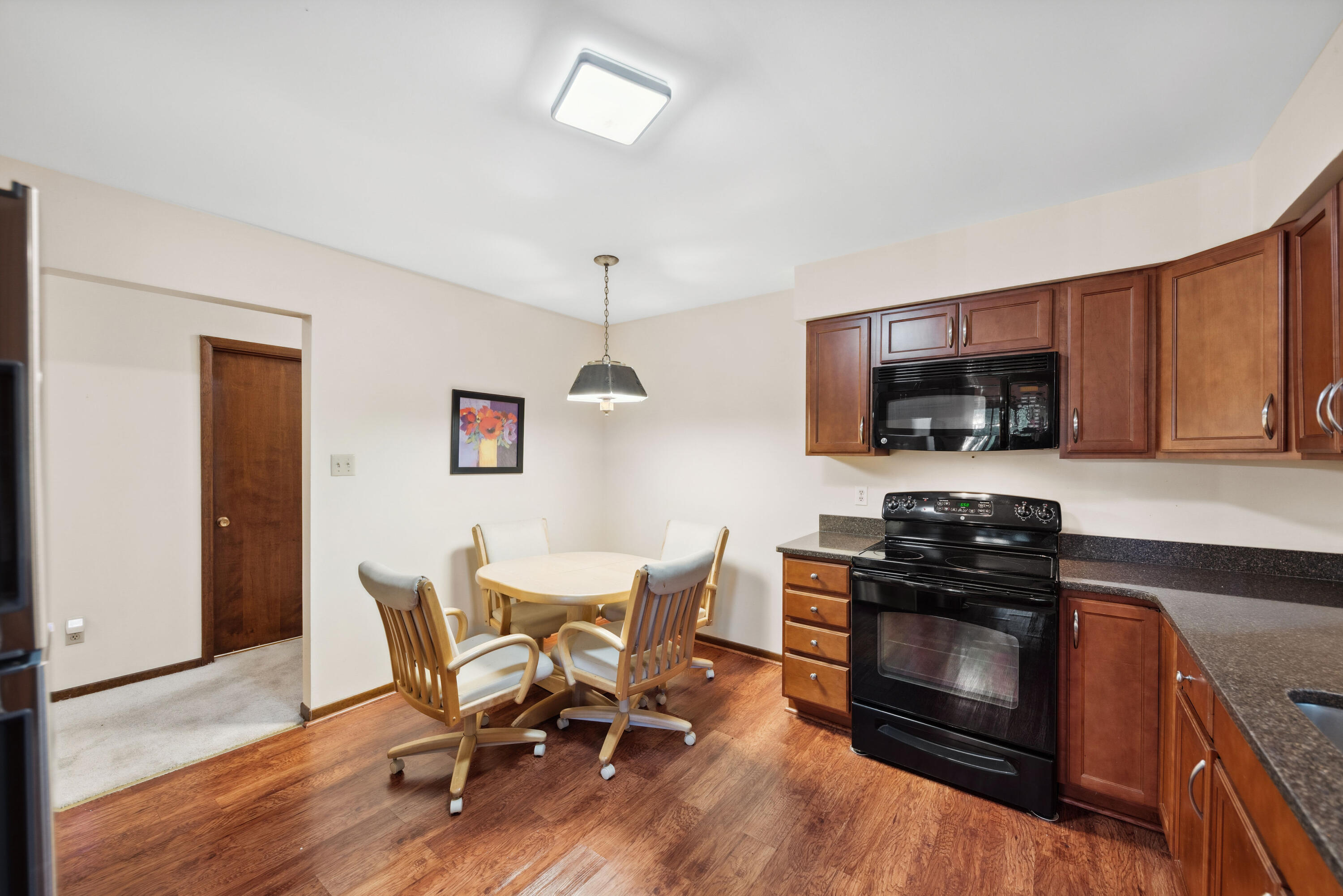 8558 Mathews Street Crown Point, IN 46307 - Photo 11 of 27 3000x2002