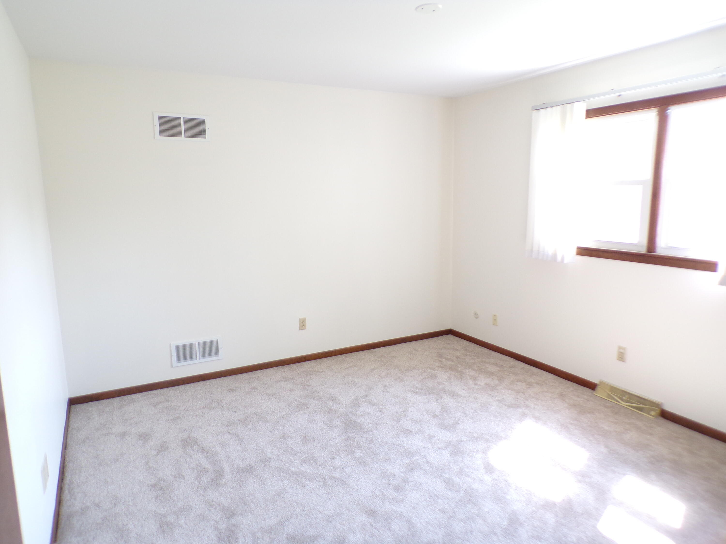 8558 Mathews Street Crown Point, IN 46307 - Photo 16 of 27 3000x2250