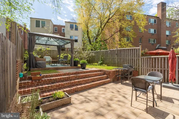 $865,000 | 1628 North Colonial Terrace, Arlington, VA 22209