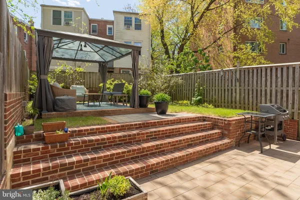 $865,000 | 1628 North Colonial Terrace, Arlington, VA 22209