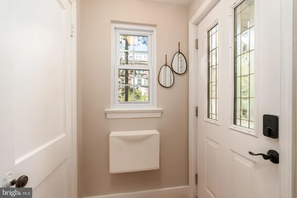 $865,000 | 1628 North Colonial Terrace, Arlington, VA 22209