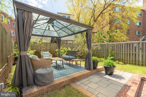 $865,000 | 1628 North Colonial Terrace, Arlington, VA 22209