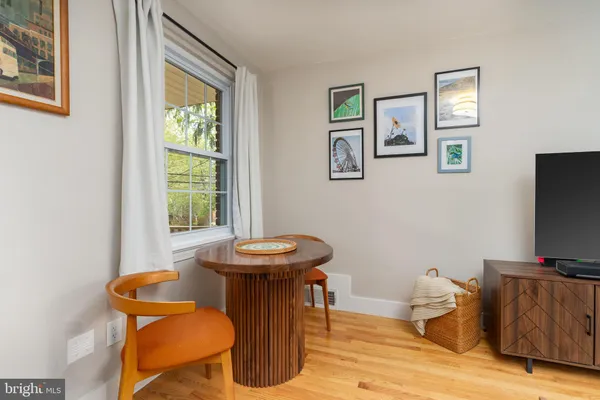 $865,000 | 1628 North Colonial Terrace, Arlington, VA 22209