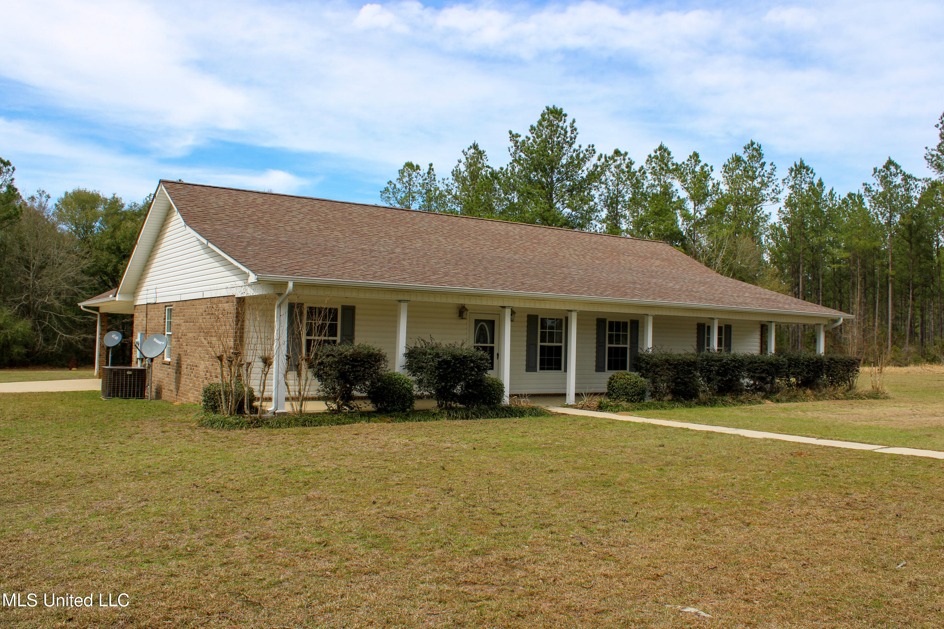 294 Monkey Mizell Road Lucedale, MS 39452 - Photo 2 of 29 IMG_0068