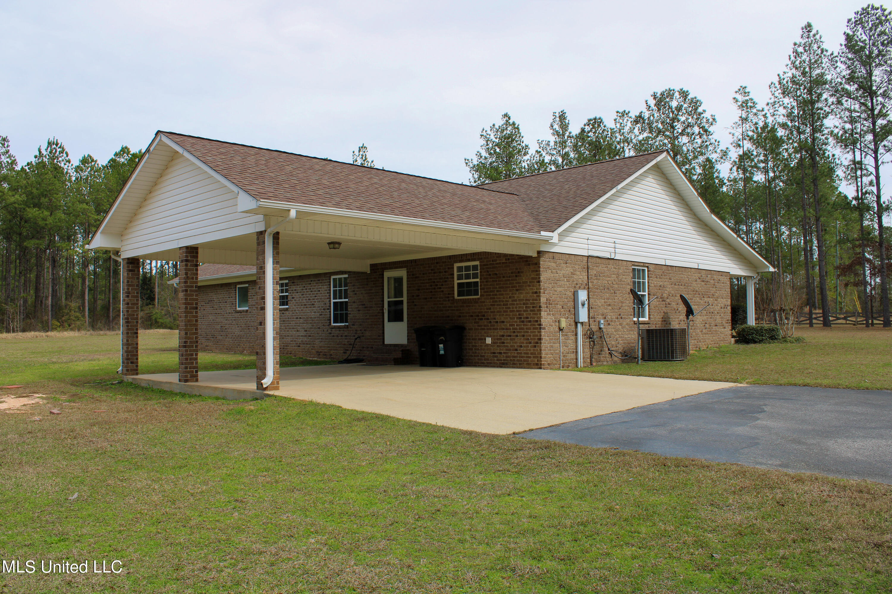 294 Monkey Mizell Road Lucedale, MS 39452 - Photo 3 of 29 IMG_0056