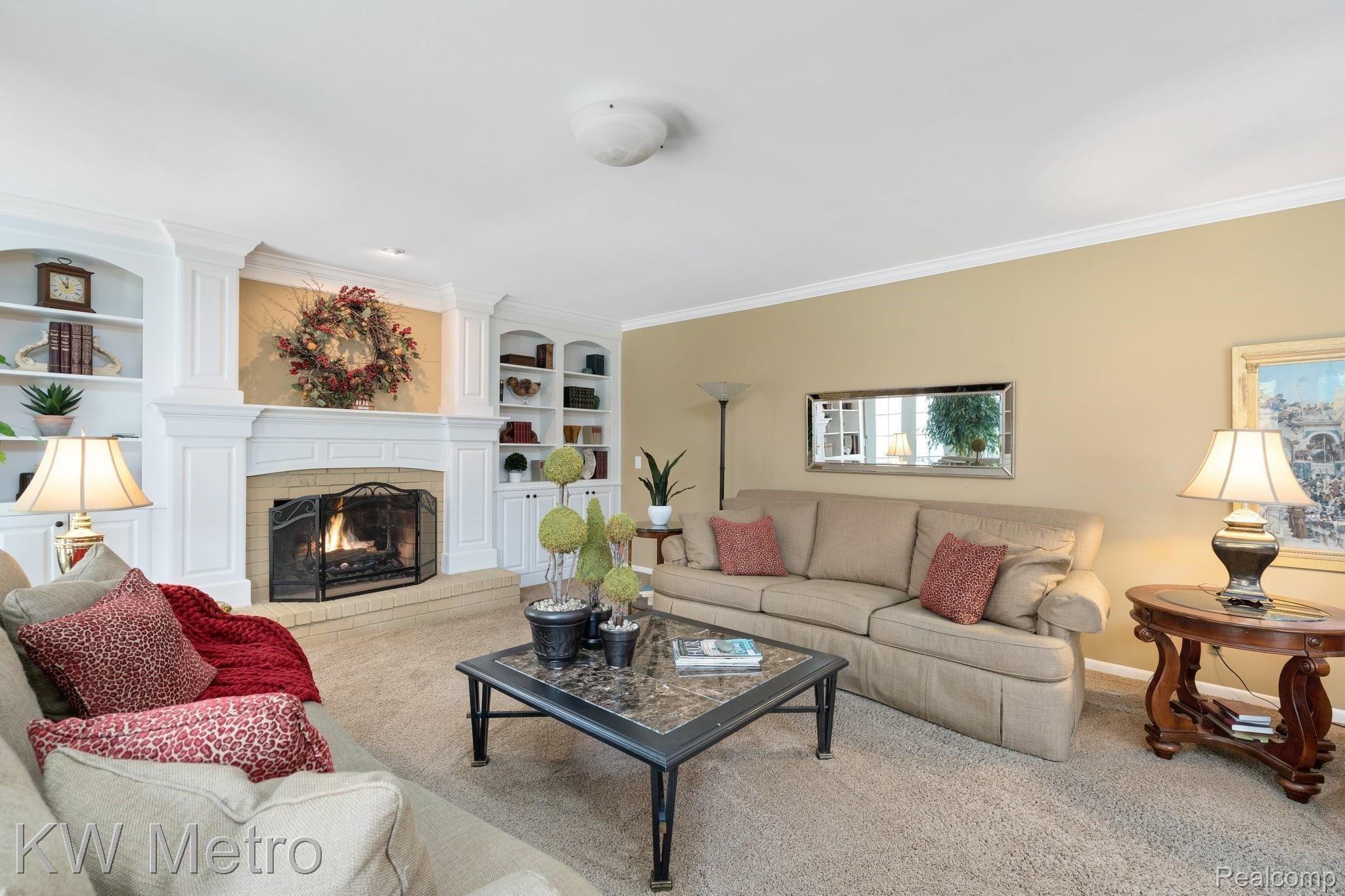 323 Shellbourne Drive Rochester, MI 48309 - Photo 21 of 62 The perfect relaxing spot to want to come home to.