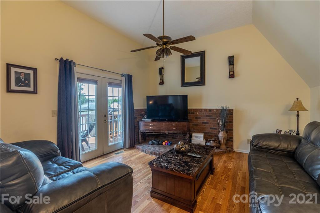 3735 Hartland Road Morganton, NC 28655 - Photo 4 of 23 Gallery Image 4