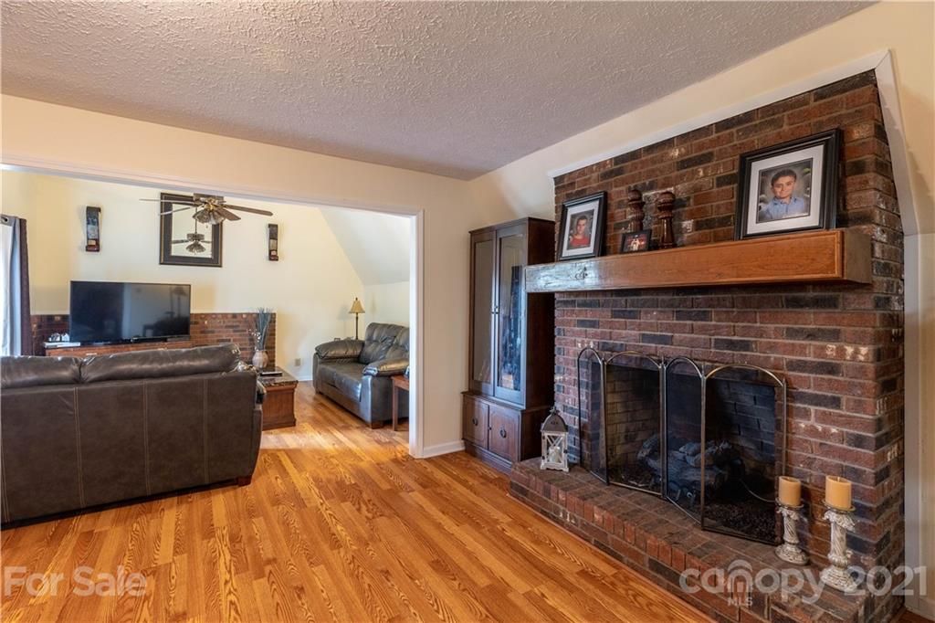 3735 Hartland Road Morganton, NC 28655 - Photo 5 of 23 Gallery Image 5
