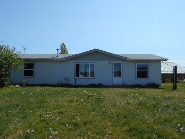 12108 East Rinear Road Valleyford, WA 99036 - Photo 1 of 20