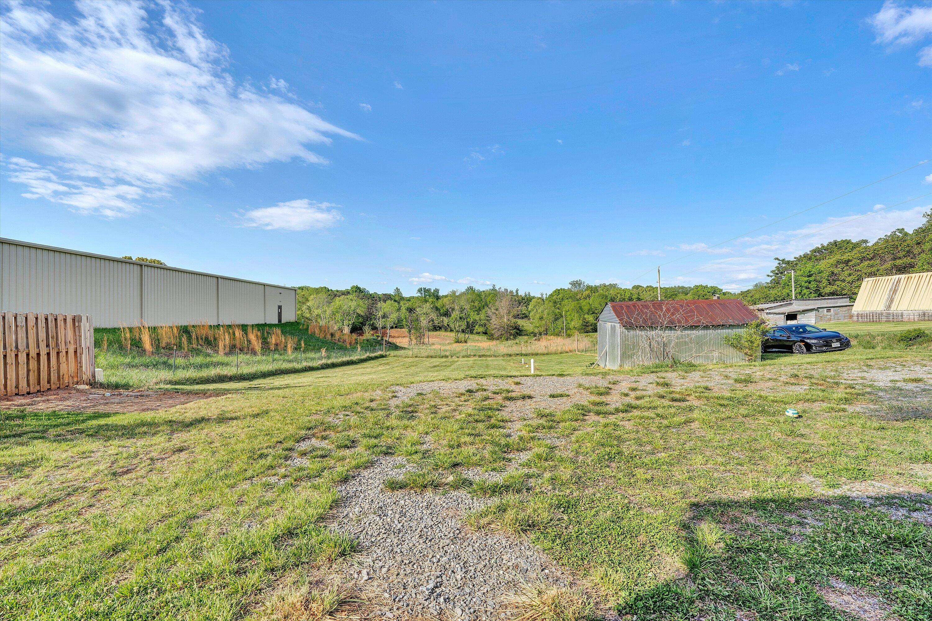 10640 Stewartsville Road Vinton, VA 24179 - Photo 28 of 33 28-SGP-03472